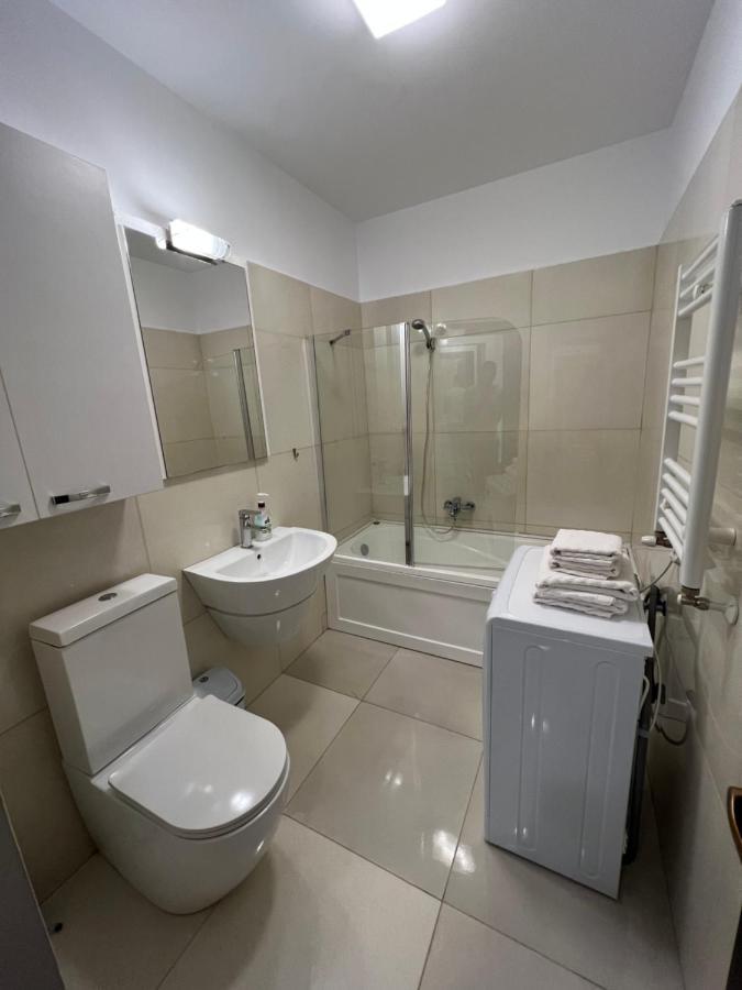 Coroni Studio With Jacuzzi Brasov Ngoại thất bức ảnh